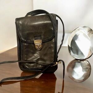 Crossbody Perlina Leather Pockets Black Bag